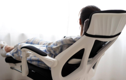 椅靠背后仰怎么修pg模拟器电脑